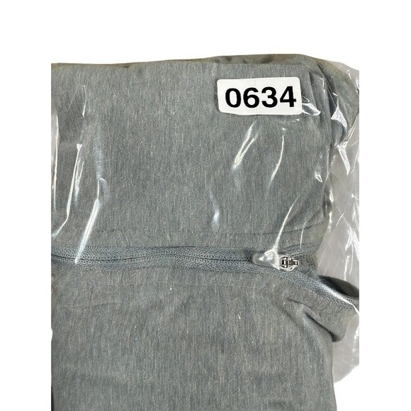 TravisMathew Pullover Shirt Mens Medium Quarter Zip Golf Performance Lightweight - Picture 8 of 8